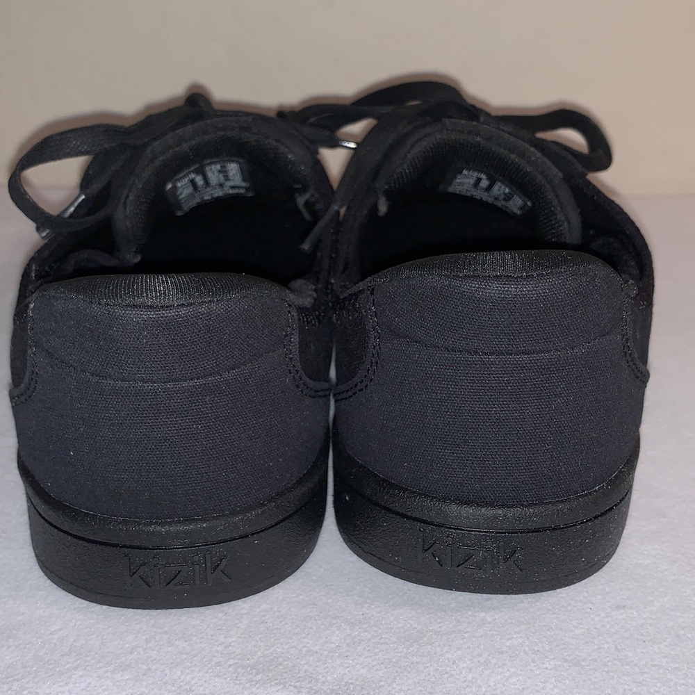 KIZIK IRVINE BRAND NEW SIZE 9 HANDS FREE ATHLETIC SHOES - Picture 4 of 16